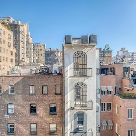 Ues 3br Penthouse W Gym Wd Nr Park Nyc-1110