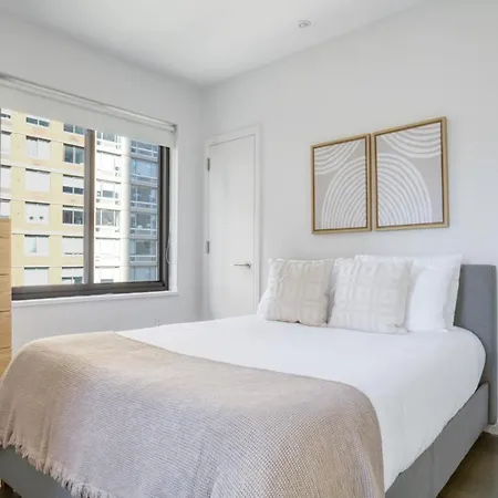 Amazing Midtown W 1br W Gym Nr Times Sq Nyc-650 * New York