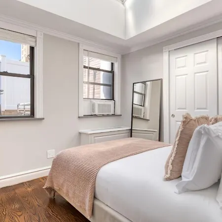 Ues 3br Penthouse W Gym Wd Nr Park Nyc-1110 Apartment *