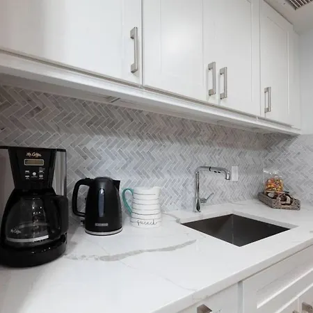 Apartment Elegant East Side