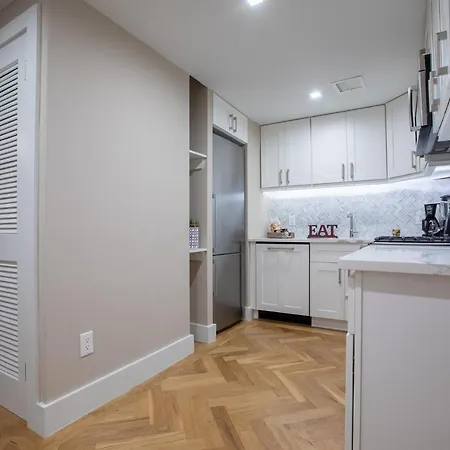 Elegant East Side Apartment