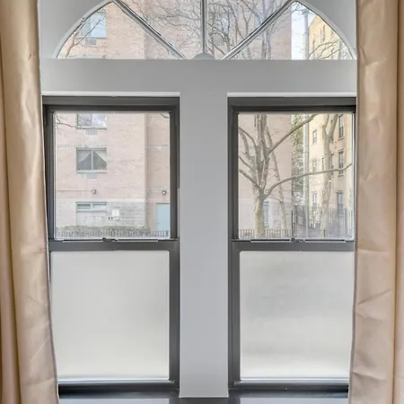 East Village 1br W Wd Nr Cafes Nyc-1115 New York