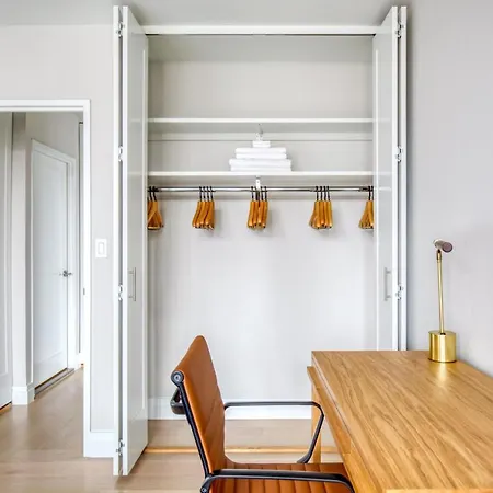 Murray Hill 2br W Gym Doorman Elevator Nr Bars Nyc-623 Apartment
