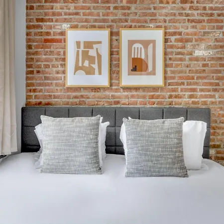 East Village 1br W Wd Nr Cafes Nyc-1115