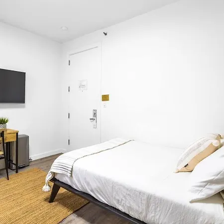 Apartment Calm And Central Studio Apt