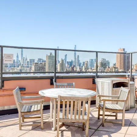 Apartment Ues 2br W Elevator Doorman Gym Nr Park Nyc-1072 *
