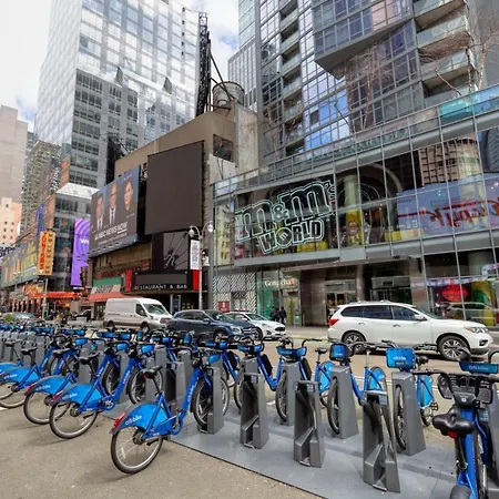 Midtown 1br W Doorman Gym Nr Times Sq Nyc-697 Apartment