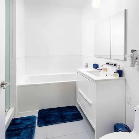 Apartment Modern 2 Bd/2ba In Manhattan