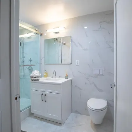 Apartment Elegant East Side