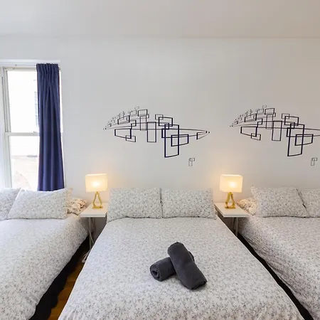 Apartment Plus, Next To The Korea-town *