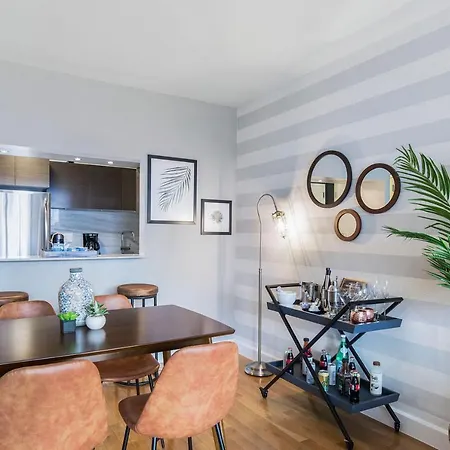 1br Nr Times Sq W Indoor Pool Gym Nyc-93 Apartment *