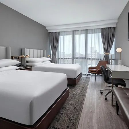 Four Points By Sheraton Flushing Hotel 4*