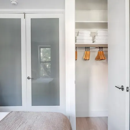 East Village 1br W Wd Nr Union Sq Nyc-936 * New York