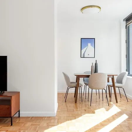 Sutton Place 1br W Gym Pool Dm Nr Pk Nyc-461