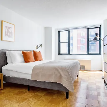 Murray Hill 1br W Doorman Gym Pool River Views Nyc-590 New York