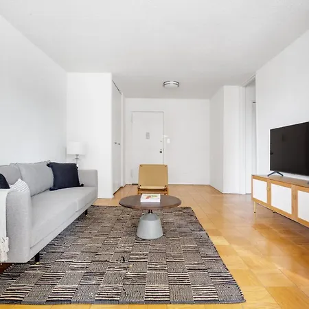 Murray Hill 1br W Doorman Gym Pool River Views Nyc-590 Apartment *