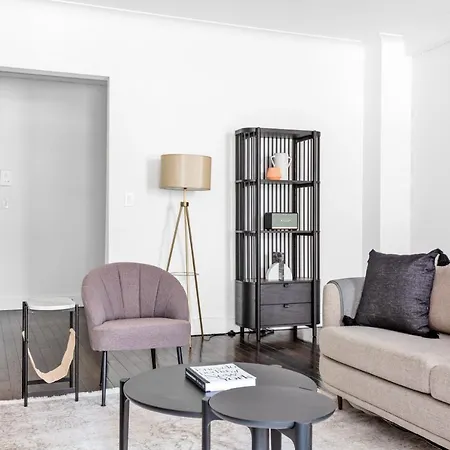 Midtown 2br W Elevator Doorman Nr Shopping Nyc-737 Apartment New York