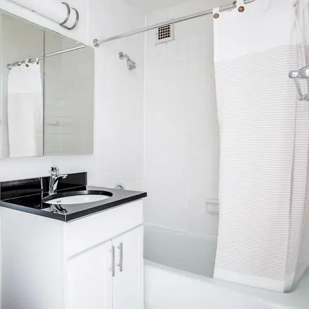 Murray Hill 1br W Doorman Gym Pool River Views Nyc-590 Apartment