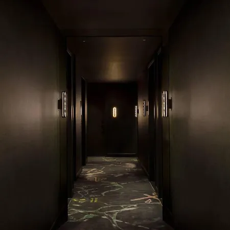 Moxy Nyc East Village Hotel 3*