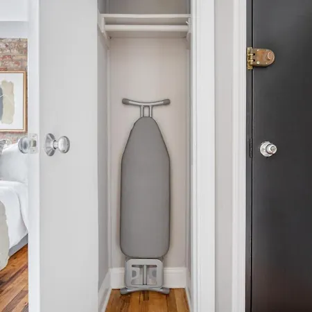 East Village 1br W Wd Nr Msq Nyc-1112 *