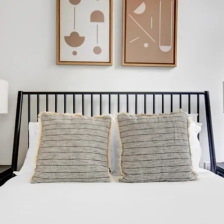 Apartment St 1br Wspeakeasy Doorman Gym Nyc-225