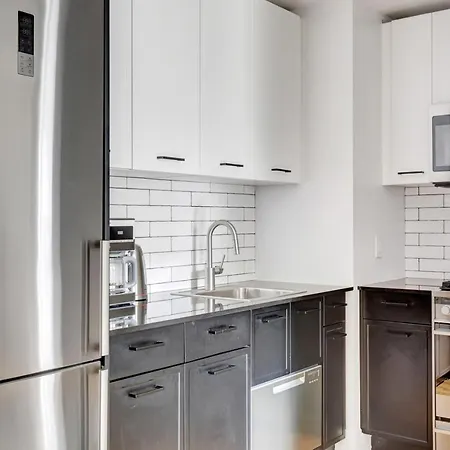 St 1br Wspeakeasy Doorman Gym Nyc-225 Apartment