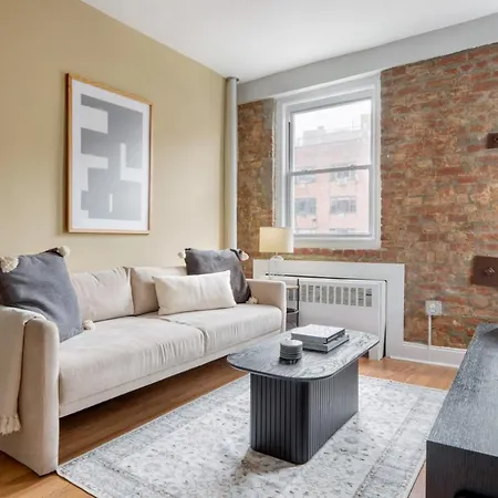 East Village 1br W Wd Nr Msq Nyc-1112 *