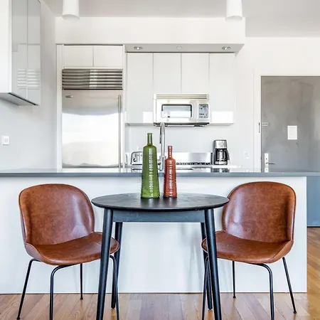 Hells Kitchen 1br W Doorman Nr Park Nyc-525 *