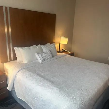 Hotel Fairfield & By Marriott Brooklyn New York