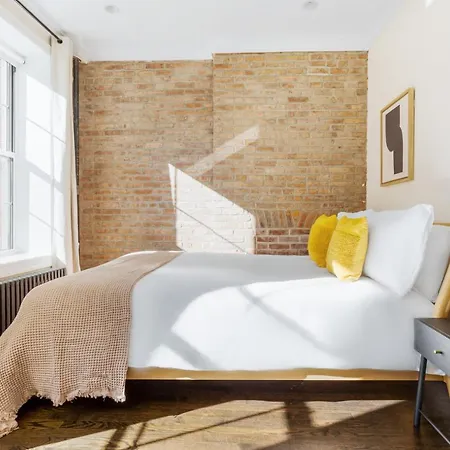 East Village 2br W Wd Nr Tompkins Sq Park Nyc-1034 *