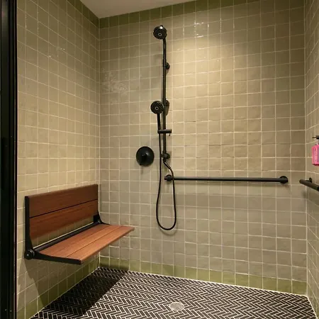 Moxy Brooklyn Williamsburg Hotel New York