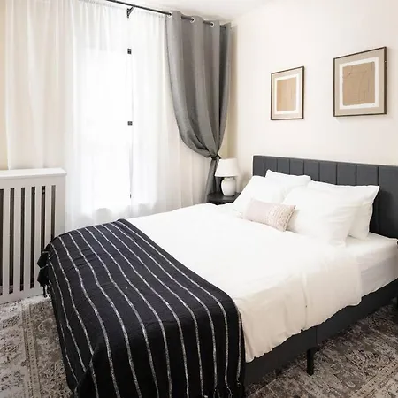 Spacious 3bd In Williamsburg Apartment *