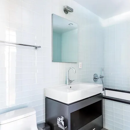 Apartment Hells Kitchen 2br W Doorman Nr Park Nyc-522