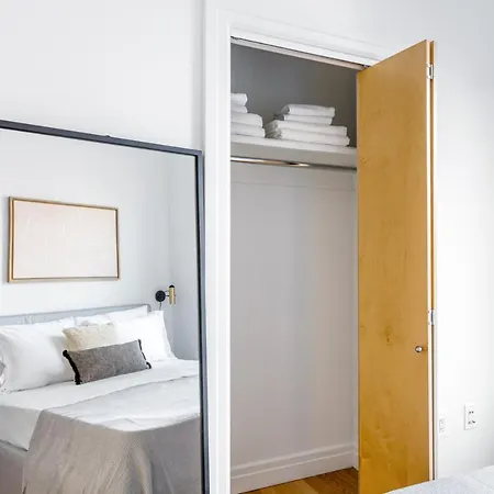 Hells Kitchen 2br W Doorman Nr Park Nyc-522 * New York