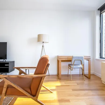 Sutton Place W Gym Nr Park Nyc-517