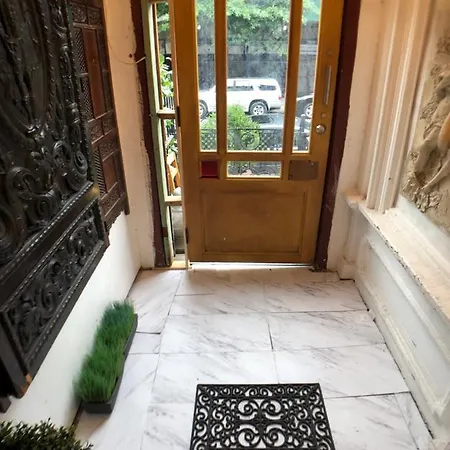 Private In Manhattan * New York