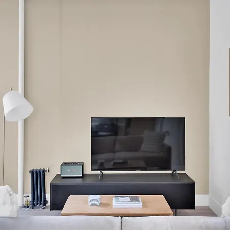 East Village 2br W Wd Nr Union Sq Nyc-939