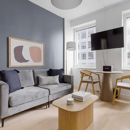 Apartment Midtown 1br W Doorman Gym Wd Nr Rock Center Nyc-1127 New York