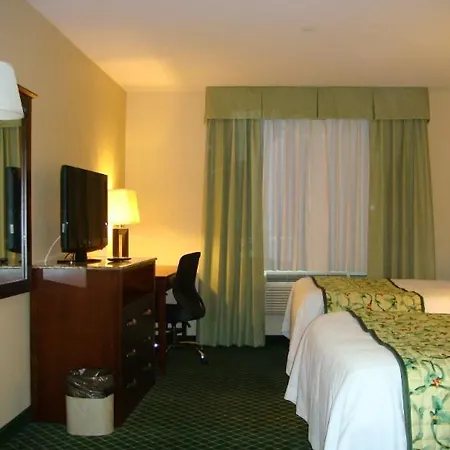 - Laguardia Airport Hotel