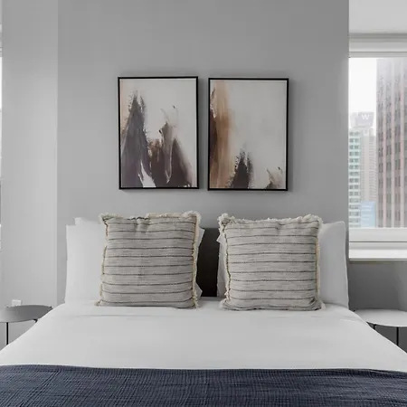 Midtown 1br W Doorman Gym Wd Nr Rock Center Nyc-1128 Apartment