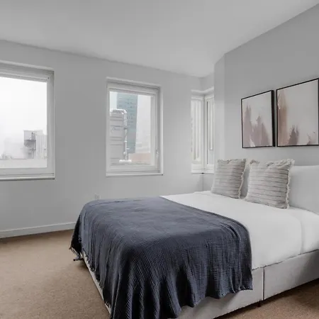 Midtown 1br W Doorman Gym Wd Nr Rock Center Nyc-1128 *