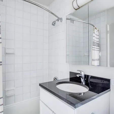 Apartment Uws 1br W Doorman Terrace Nr Park Nyc-615 *