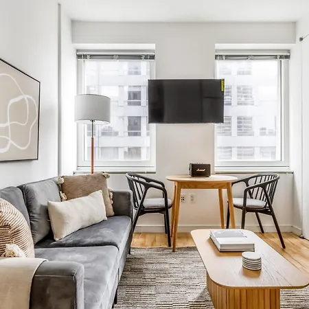 Apartment Midtown 1br W Doorman Gym Wd Nr Rock Center Nyc-1129 New York