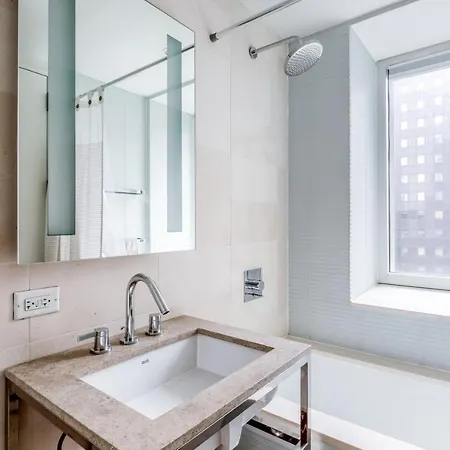 Midtown 1br W Doorman Gym Wd Nr Rock Center Nyc-1129 *
