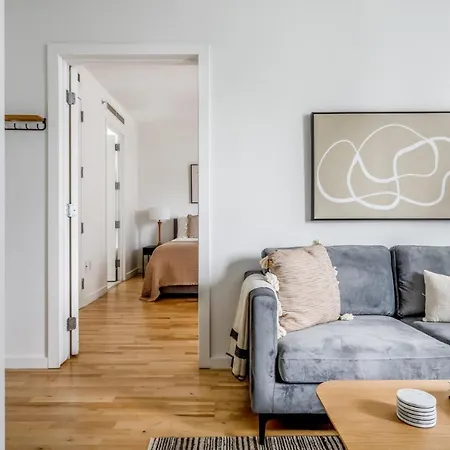 Midtown 1br W Doorman Gym Wd Nr Rock Center Nyc-1129 Apartment