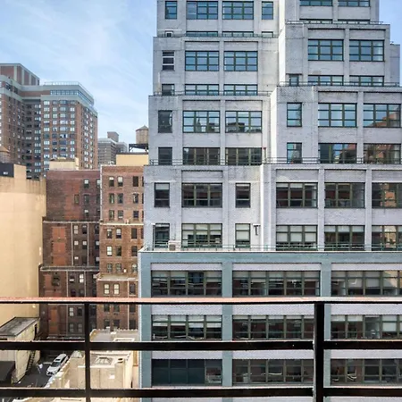 Midtown E 1br Office Nook Doorman Gym Nyc-43 Apartment *
