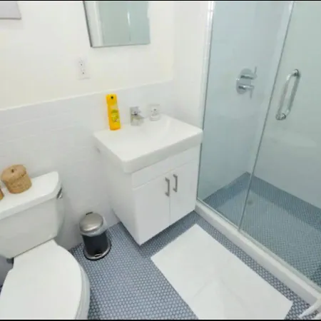 Glorious 3bd 2ba In East Side Apartment *