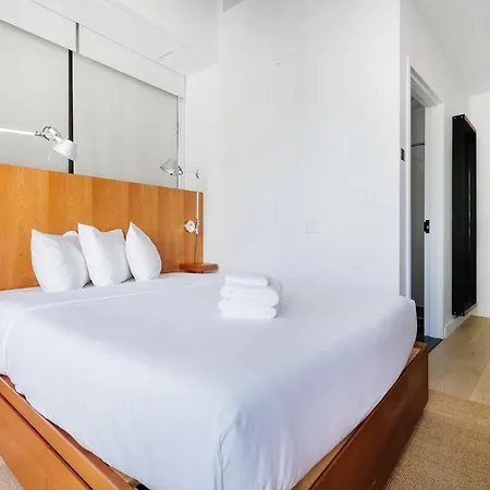 Aparthotel Placemakr Street 4*