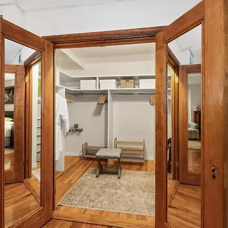 Nyc Apartment *