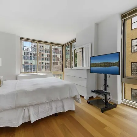 Global Luxury At The Marc Apartment